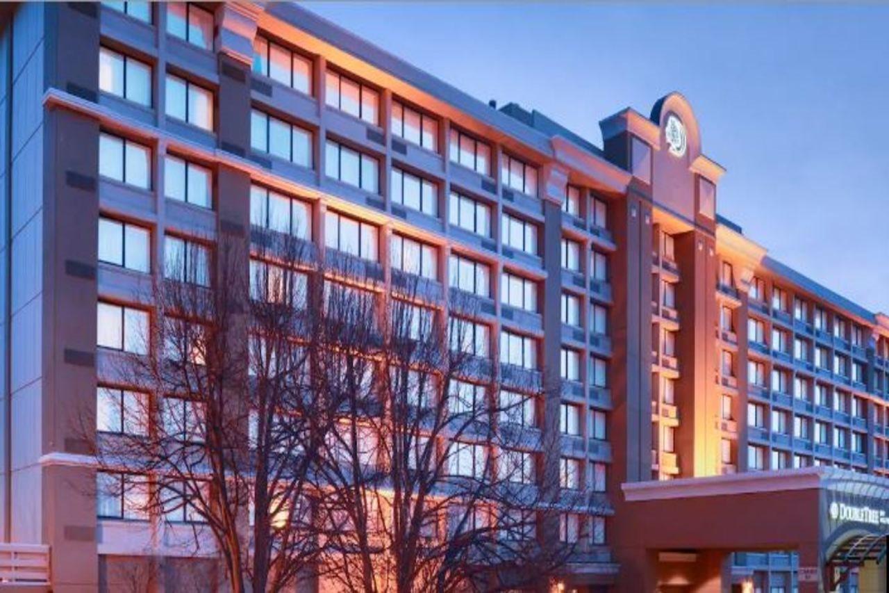 Hotel Doubletree By Hilton Norwalk Exteriér fotografie