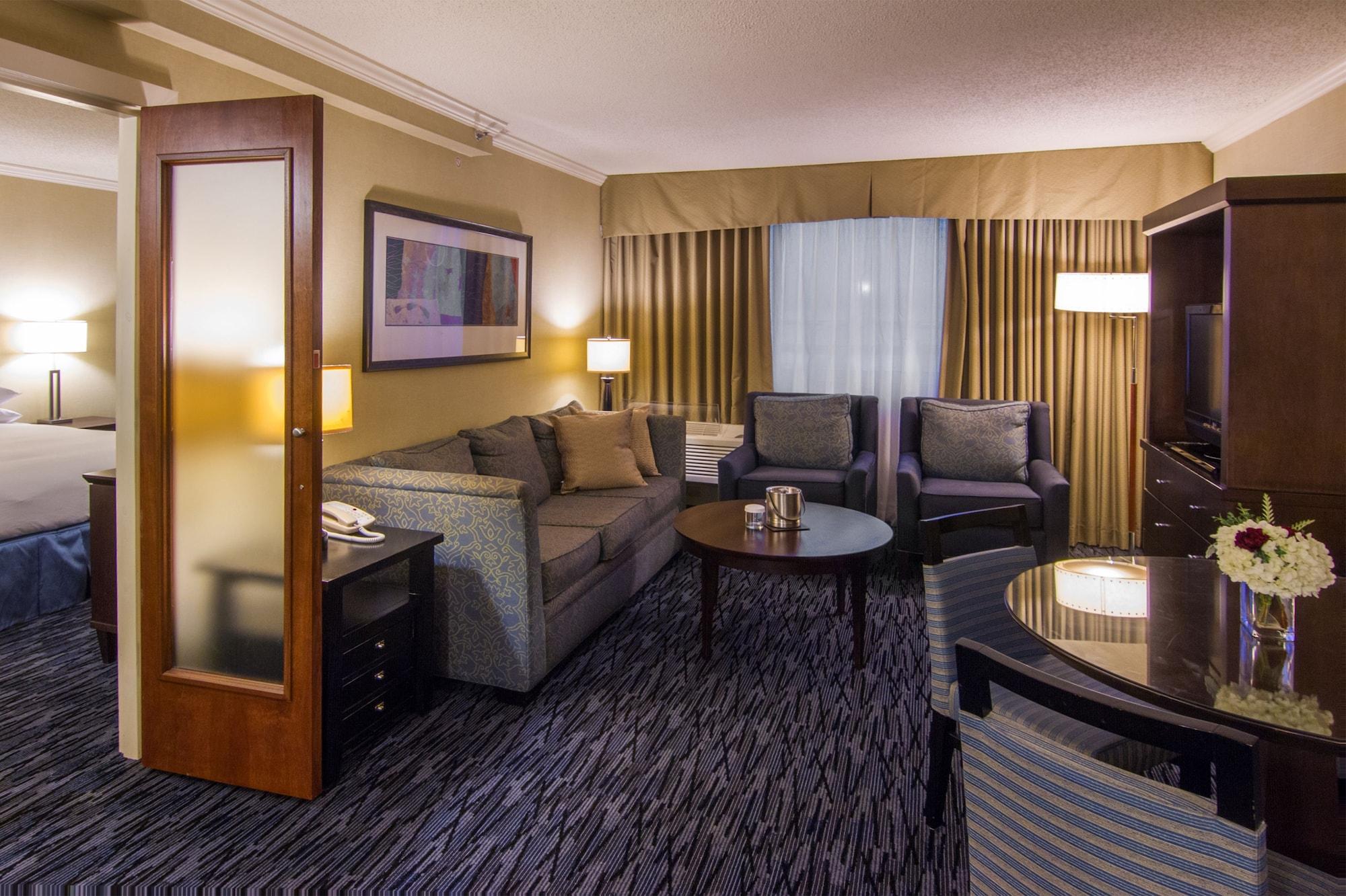Hotel Doubletree By Hilton Norwalk Exteriér fotografie