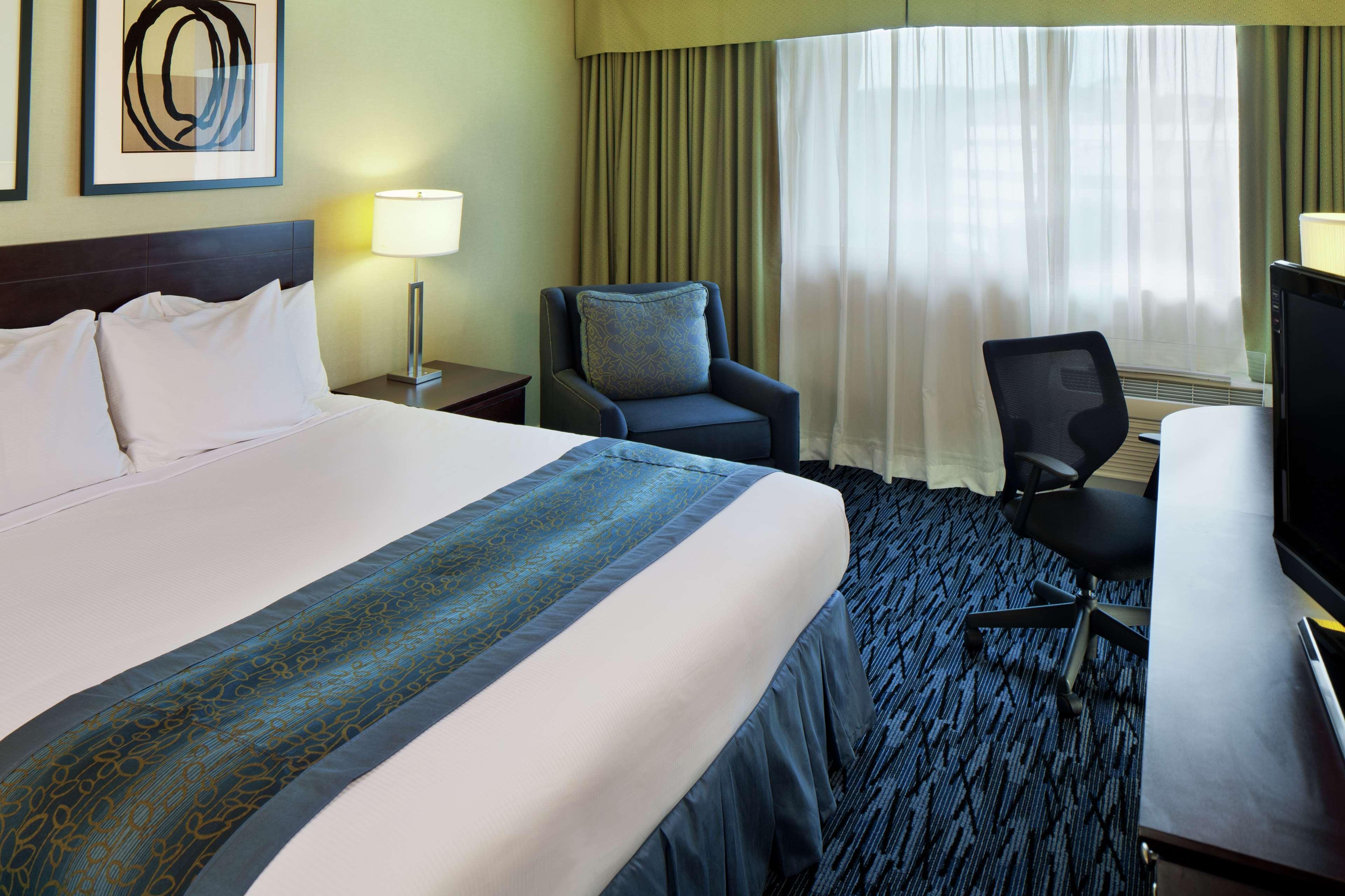 Hotel Doubletree By Hilton Norwalk Pokoj fotografie
