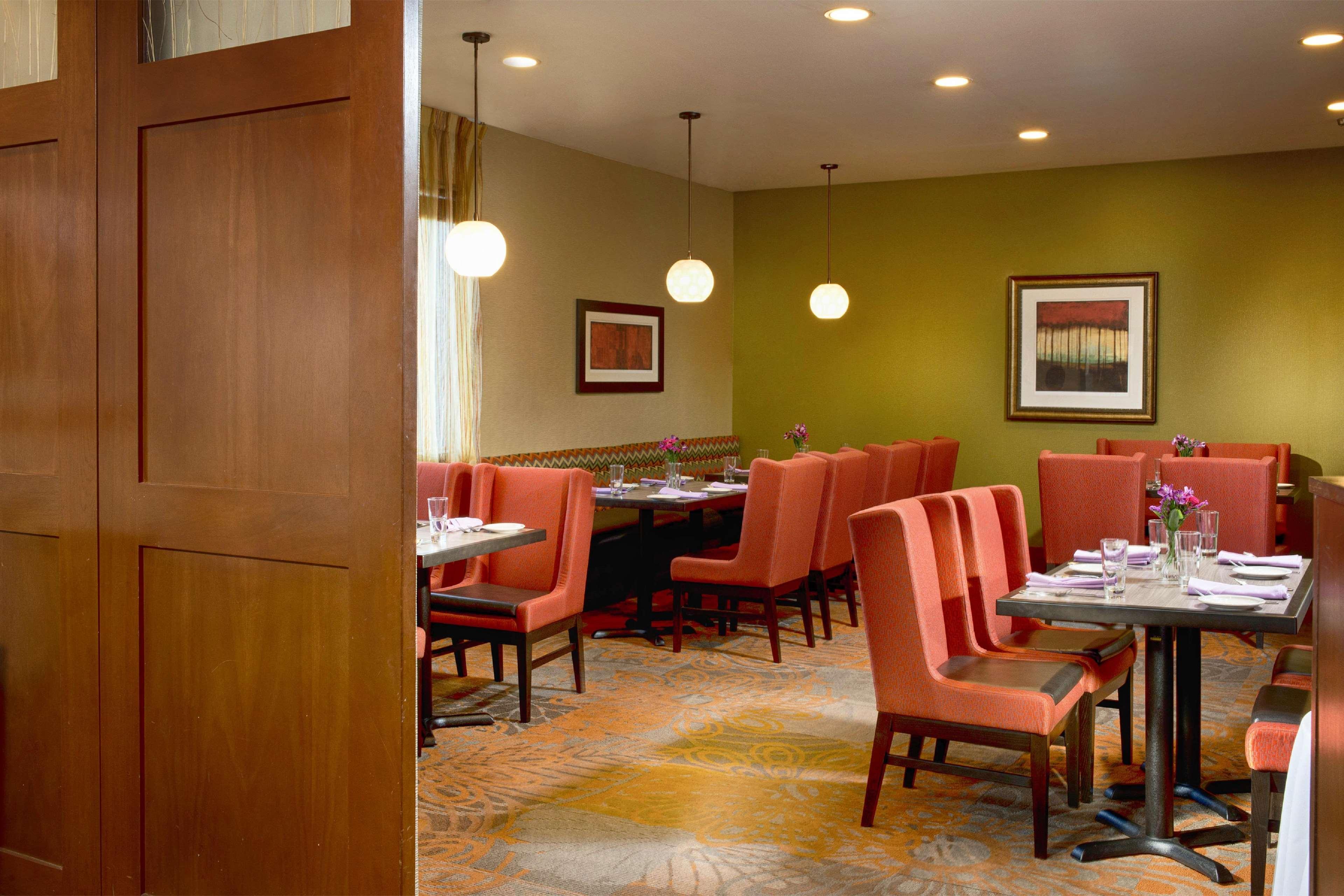 Hotel Doubletree By Hilton Norwalk Exteriér fotografie