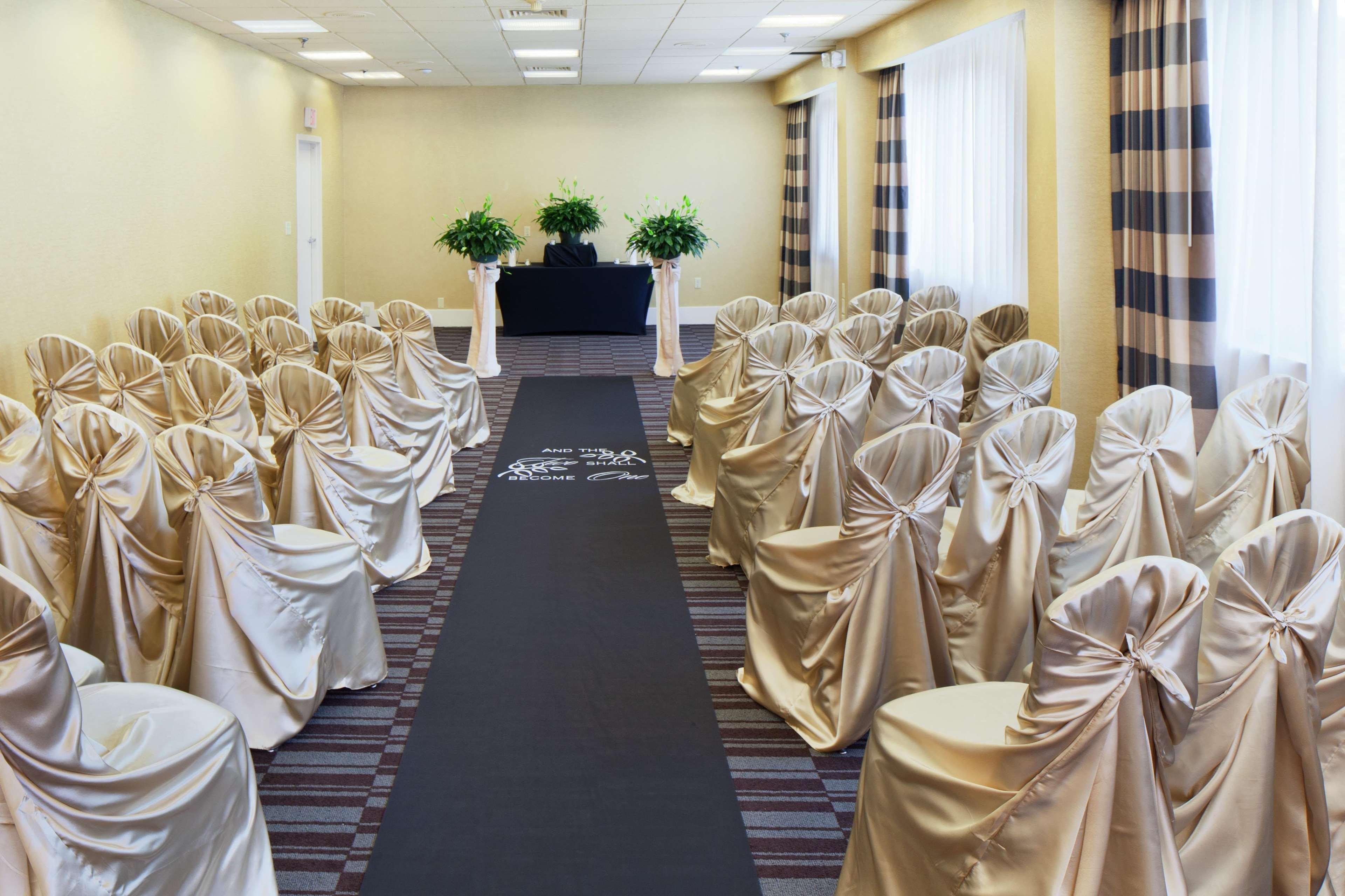 Hotel Doubletree By Hilton Norwalk Zařízení fotografie