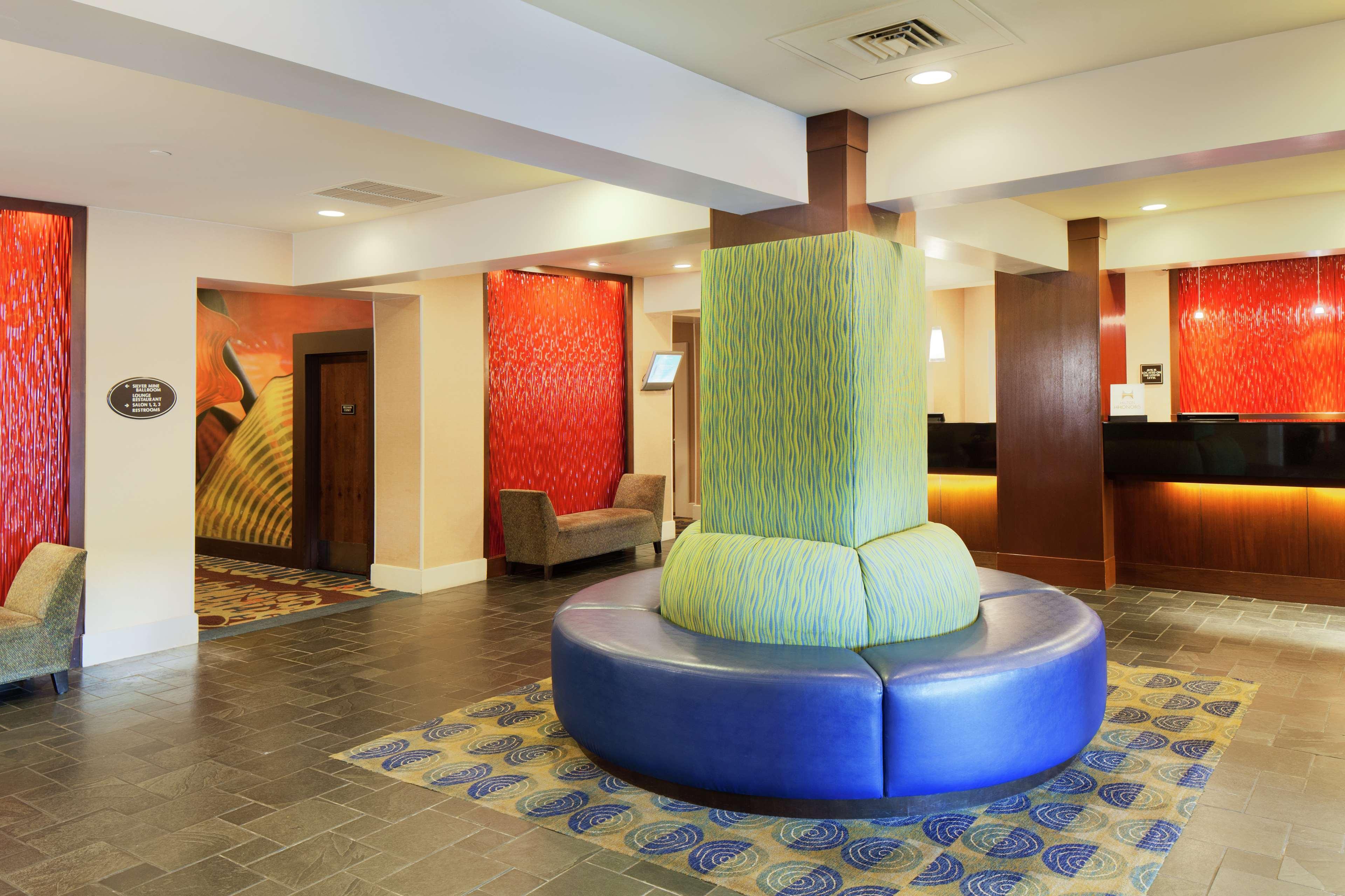 Hotel Doubletree By Hilton Norwalk Interiér fotografie