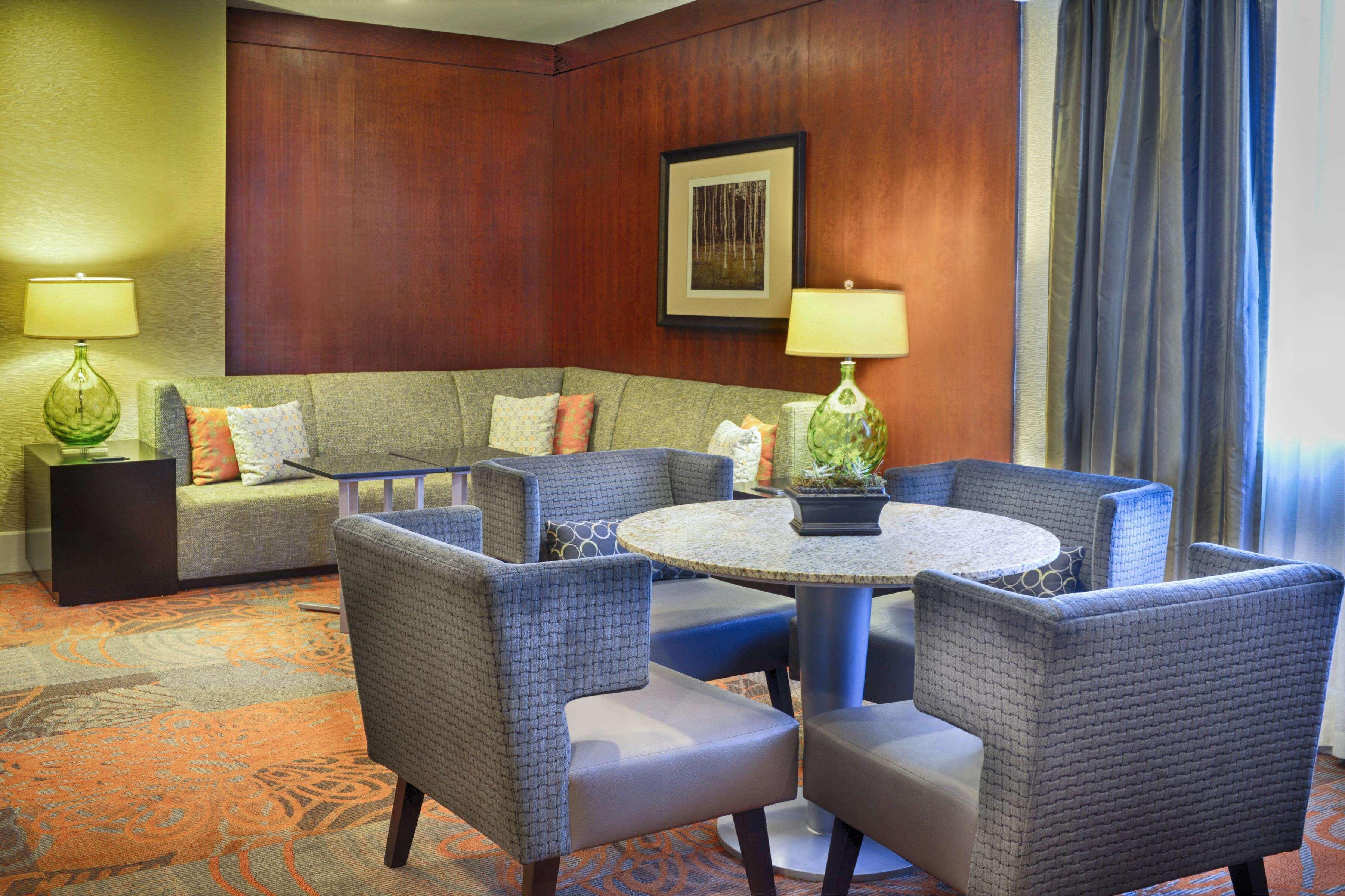 Hotel Doubletree By Hilton Norwalk Exteriér fotografie