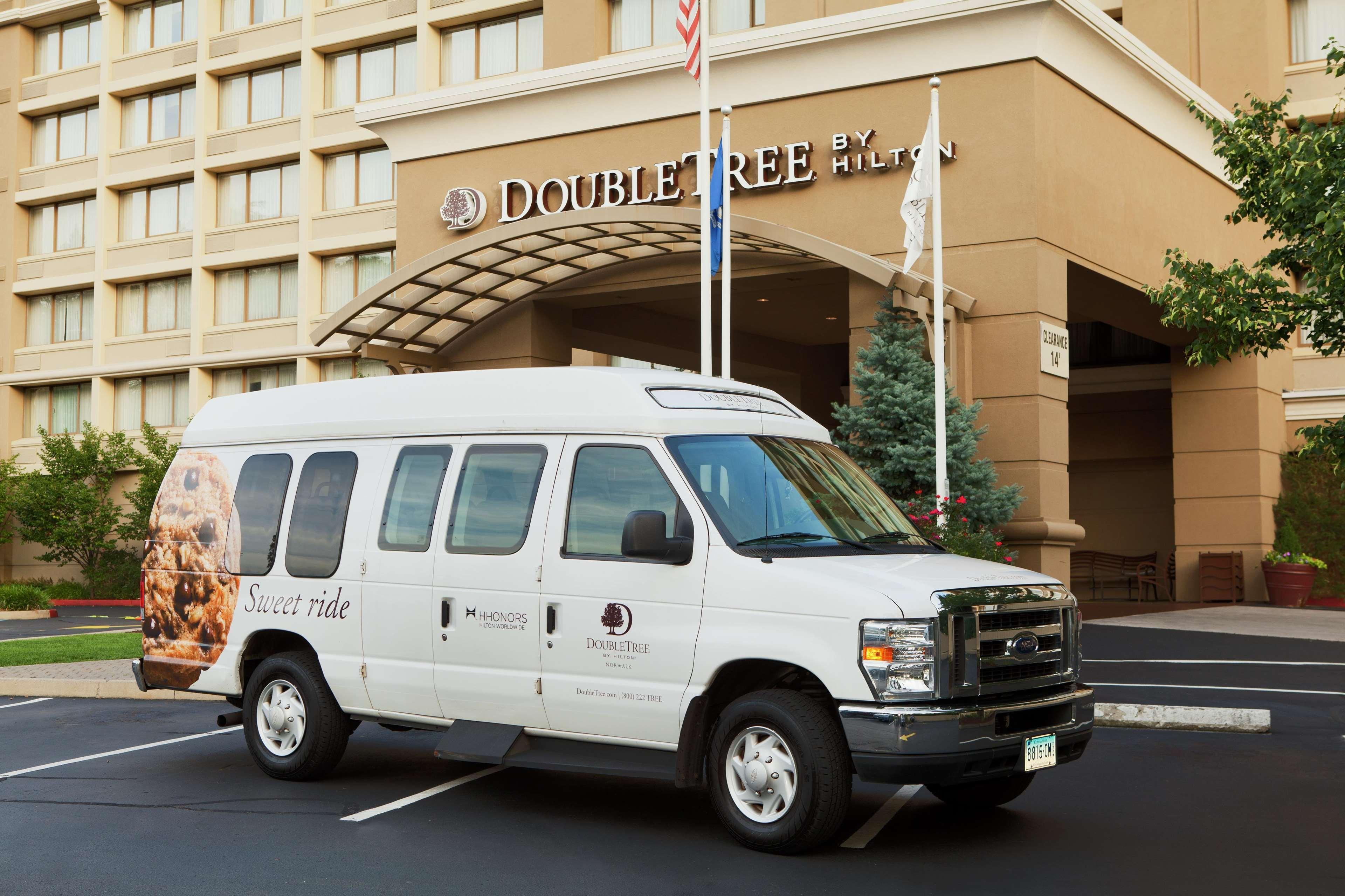 Hotel Doubletree By Hilton Norwalk Exteriér fotografie